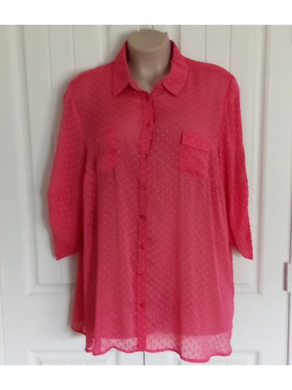 Avenue Women's Pink Sheer Dotted Button-Up Blouse Size 30/32